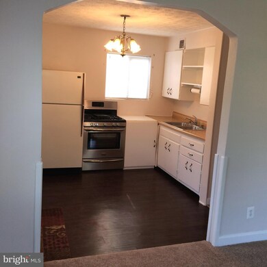 111 Courtney Dr, Manassas Park, VA 20111 - photo 6