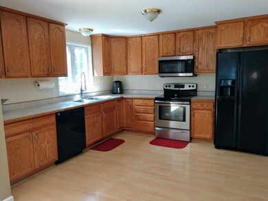 34 Carl Ghilani Cir, Ashland, MA 01721 - photo 5