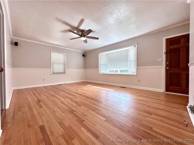 1413 Skycrest Dr, Fayetteville, NC 28304 - photo 4