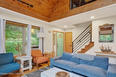 8-web-or-mls-3205-sleepy-hollow-rd