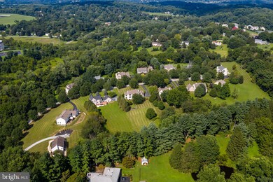 838 4 Streams Dr, West Chester, PA 19382 - photo 4