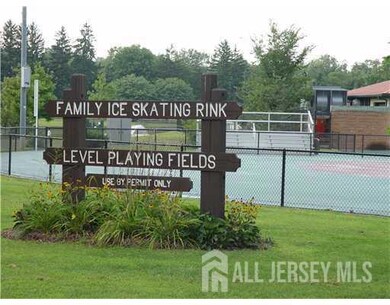 172 Evergreen Rd unit 15B, Edison, NJ 08837 - photo 6