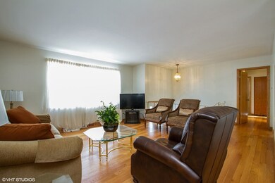 3323 Laurel Ln, Hazel Crest, IL 60429 - photo 2