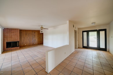 5510 N Buena Terra-7