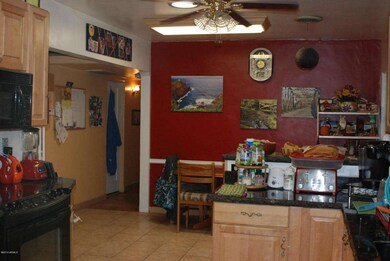 Kitchen, picture 2