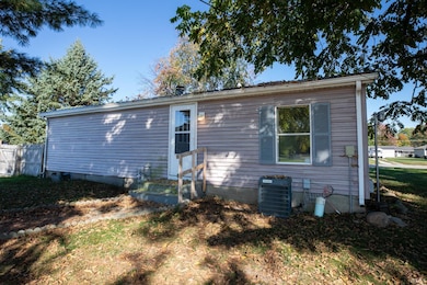 404 Yearick St, Argos, IN 46501 - photo 3