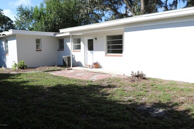 5017 Bedford Forest Dr, Jacksonville, FL 32210 - photo 4