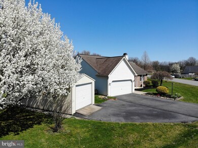 7 Esther Ln, Shoemakersville, PA 19555 - photo 4