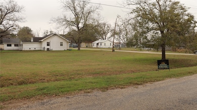 TBD Malleck St, Columbus, TX 78934 - photo 2