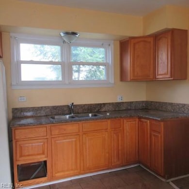 1530 Atlantic Ave, Chesapeake, VA 23324 - photo 7