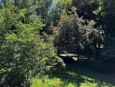 87 Maple St, Essex Junction, VT 05452 - photo 5