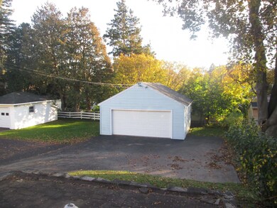 419 Mohawk Ave, Schenectady, NY 12302 - photo 3