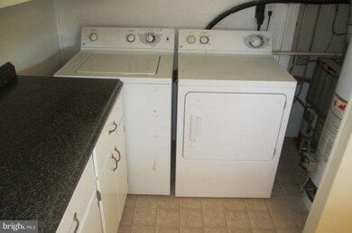 406 Bigley Ave, Halethorpe, MD 21227 - photo 5