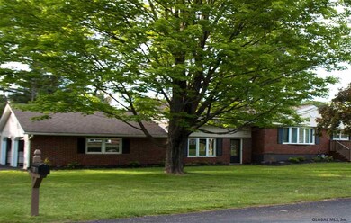 2 Hemlock Ln, Schenectady, NY 12302 - photo 3