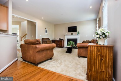 2402 Scuppers Ln, Woodbridge, VA 22191 - photo 7