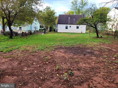 196 Cabbel Dr, Manassas Park, VA 20111 - photo 2