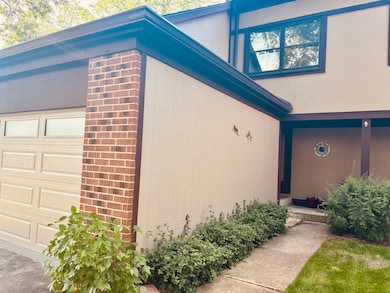 325 Shadowbend Dr unit 3B, Wheeling, IL 60090 - photo 2