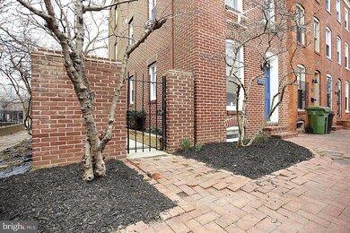 1056 W Barre St, Baltimore, MD 21230 - photo 4