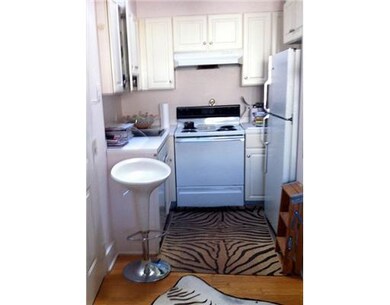 4 Lewis St unit D, Greenwich, CT 06830 - photo 2