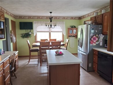 Wonderful kitchen with kitchen island.