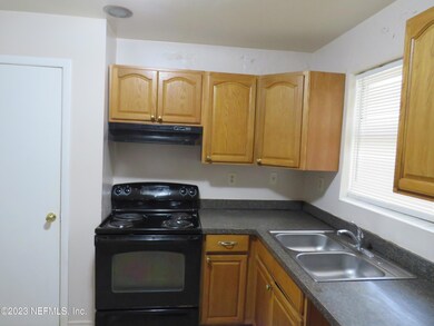 3850 Jammes Rd, Jacksonville, FL 32210 - photo 4