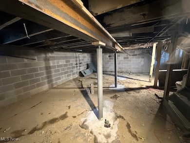 311 E 241st St, Euclid, OH 44123 - photo 3