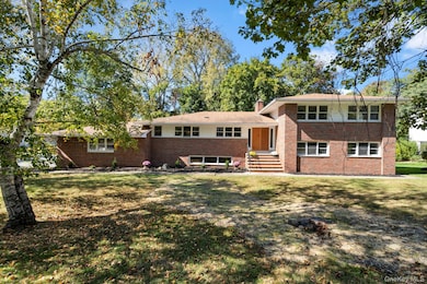 37 Cathy Rd, Poughkeepsie, NY 12603 - photo 2