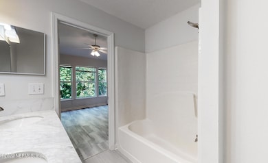 3526 Twisted Tree Ln, Jacksonville, FL 32216 - photo 6