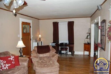 1305 SW Wayne Ave, Topeka, KS 66604 - photo 5