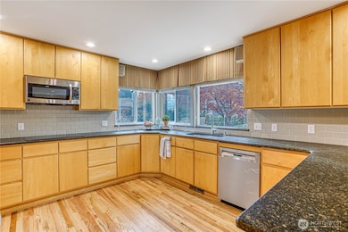 Kitchen, Hardwood Floor