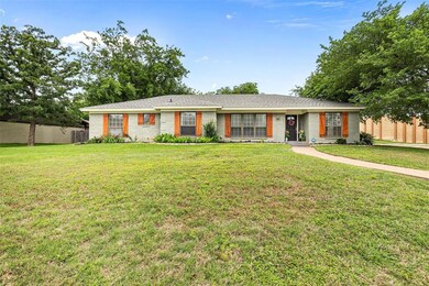 293 Somerset Cir, Bedford, TX 76022 - photo 2