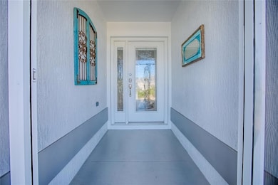 Screened in front porch