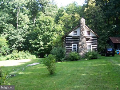 6902 Corning Rd, Zionsville, PA 18092 - photo 4