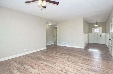 Entry & Living