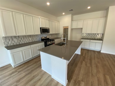 17835 Aile Pierre Pass, Conroe, TX 77302 - photo 2