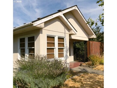 811 W 14th St, the Dalles, OR 97058 - photo 4