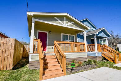 7827 Sealey St, Houston, TX 77088 - photo 4