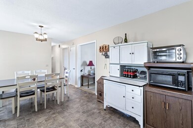 551 Pinewood Cir.-22