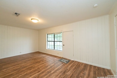 6950 Lark Haven Ln unit 2, San Antonio, TX 78263 - photo 2