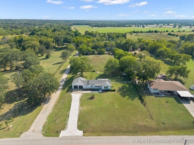 2430 3rd Ave NE, Ardmore, OK 73401 - photo 2