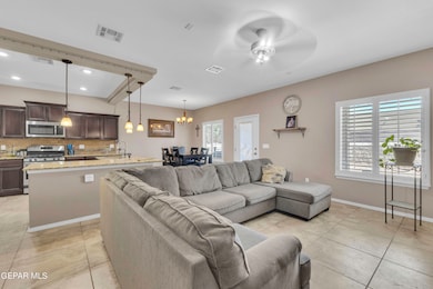 13467 Hazlewood St, Horizon City, TX 79928 - photo 5