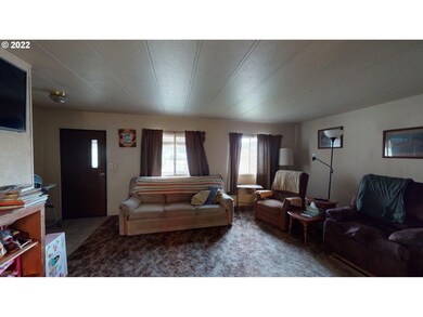 45275 Hwy 242, Myrtle Point, OR 97458 - photo 5