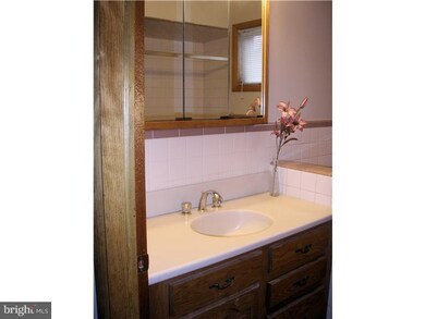 126 Rosewood Ave, Feasterville Trevose, PA 19053 - photo 3