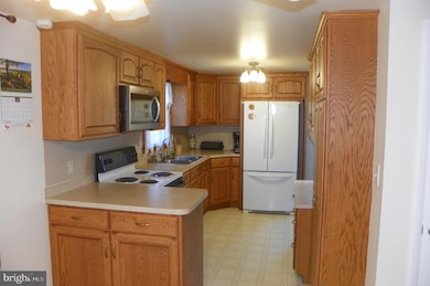 7667 Creager Rd, Waynesboro, PA 17268 - photo 5