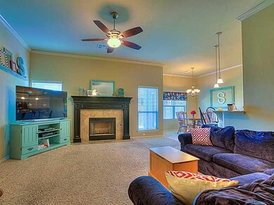 Living Room. Fantastic living room with high ceili