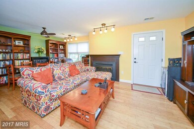 300 Locust St SE unit 1, Vienna, VA 22180 - photo 3