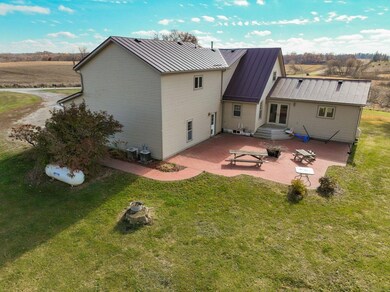 1984 Colonel Taylor Rd, Decorah, IA 52101 - photo 2