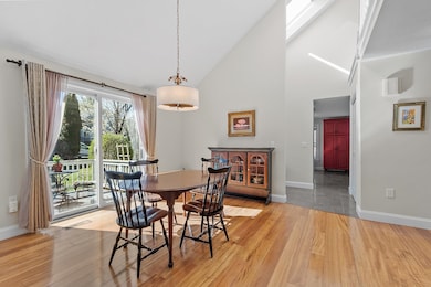 110 Hawthorne Village Rd unit U411, Nashua, NH 03062 - photo 7