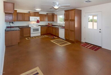 06 Kitchen