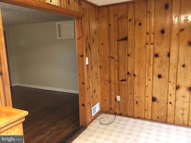 556 Scrabble Rd, Martinsburg, WV 25404 - photo 7